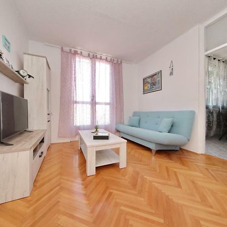 Apartman Lana In City Centre With Garage Zadar Zewnętrze zdjęcie