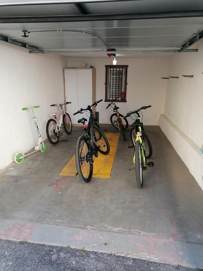 Apartman Lana In City Centre With Garage Zadar Zewnętrze zdjęcie