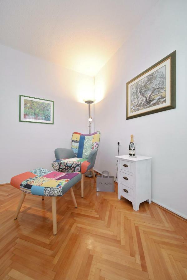 Apartman Lana In City Centre With Garage Zadar Zewnętrze zdjęcie