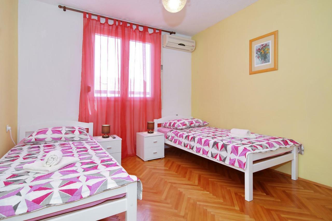 Apartman Lana In City Centre With Garage Zadar Zewnętrze zdjęcie