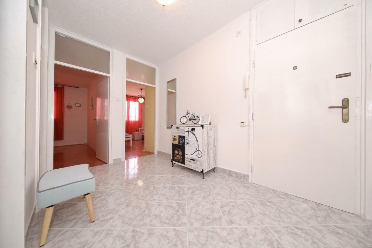 Apartman Lana In City Centre With Garage Zadar Zewnętrze zdjęcie