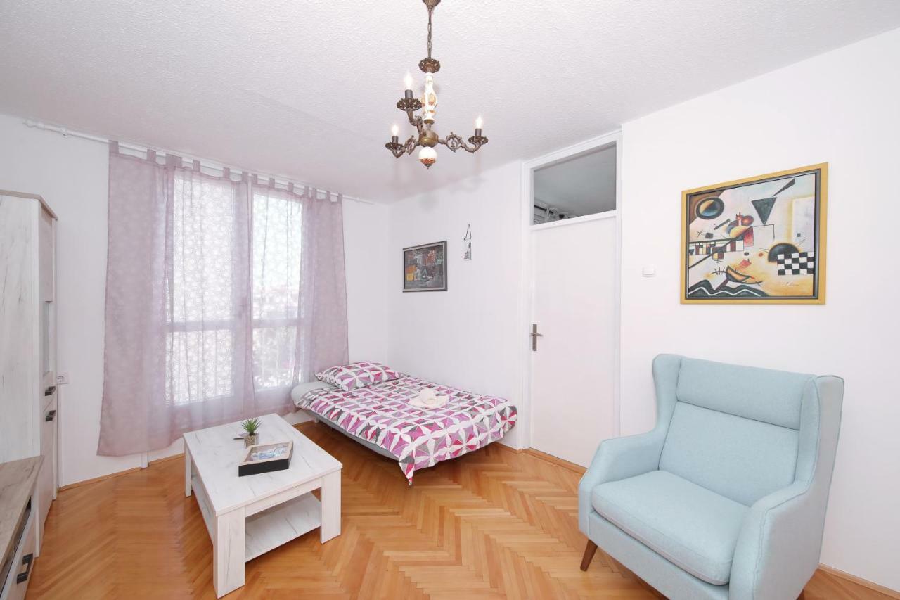 Apartman Lana In City Centre With Garage Zadar Zewnętrze zdjęcie