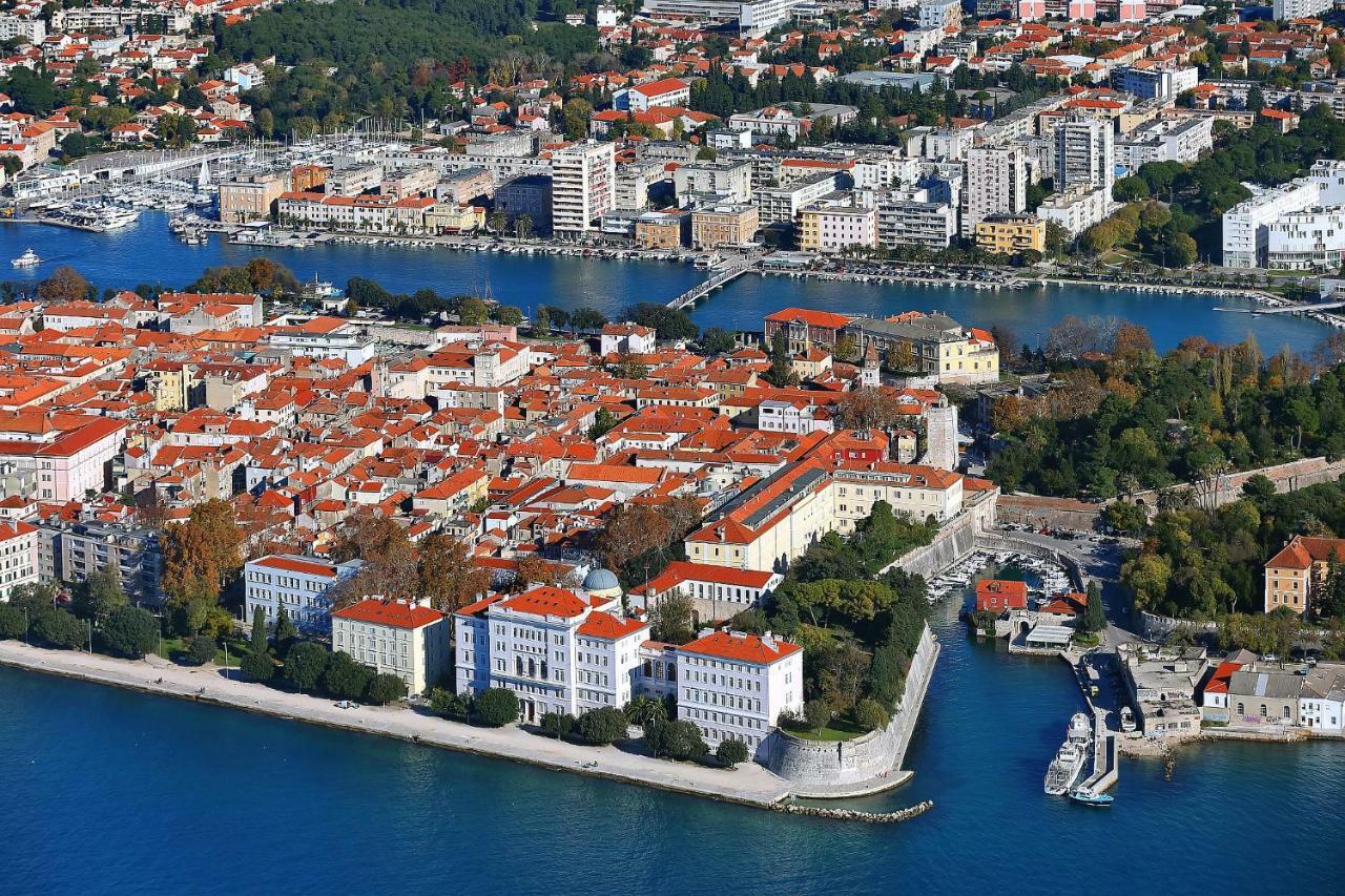 Apartman Lana In City Centre With Garage Zadar Zewnętrze zdjęcie